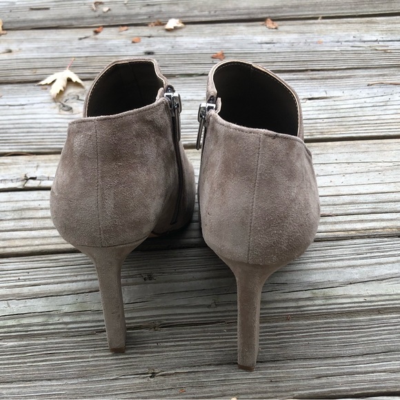 Vince Camuto women’s size 9.5 shoes with 4 inch heels. - Picture 2 of 9